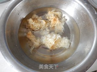 银耳红豆糖水的做法步骤:4