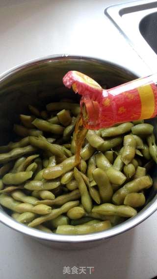 下毛豆的季节--糟卤毛豆的做法步骤:4