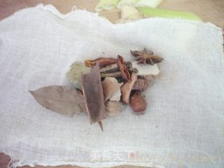 老潼关肉夹馍的做法步骤:3