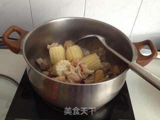 猴头菇玉米土鸡汤的做法步骤:4
