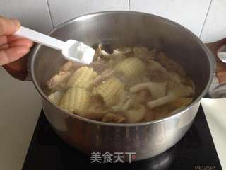 猴头菇玉米土鸡汤的做法步骤:7