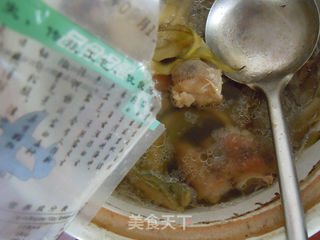 夏季营养汤汁---霸王花猪脚汤(砂锅煲)的做法步骤:4