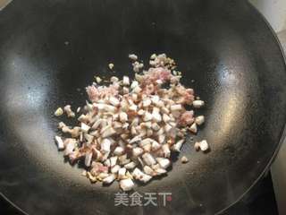 香菇肉酱面的做法步骤:4