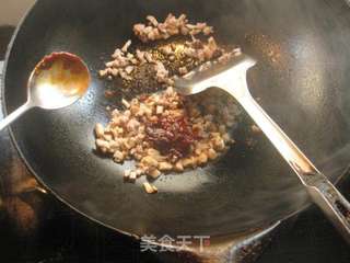 香菇肉酱面的做法步骤:5