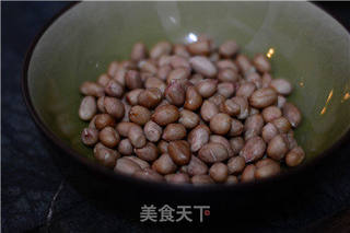 【花生猪蹄汤】的做法步骤:3