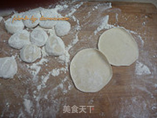 茄子肉饺的做法步骤:11