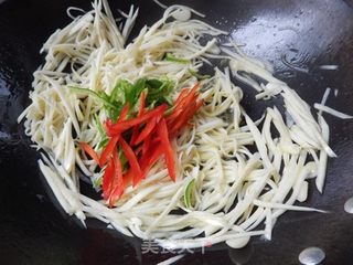 清炒茭白的做法步骤:7