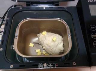 【蜜豆面包卷】——面包机版的做法步骤:2