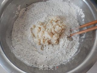 黑芝麻豆渣馒头的做法步骤:3