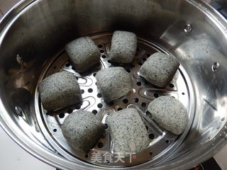 黑芝麻豆渣馒头的做法步骤:7