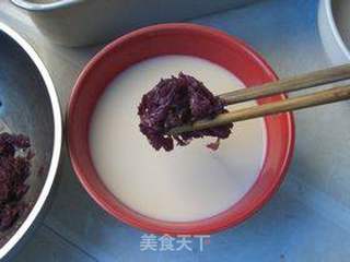 蒸炖玫瑰牛初乳的做法步骤:3