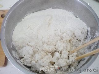 辣味葱油饼的做法步骤：2