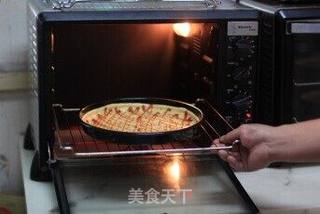 蔬菜培根披萨的做法步骤:7