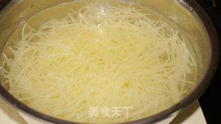 凉拌香芹土豆丝的做法步骤:6