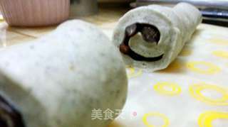 蒸的健康又吃好——黑芝麻红豆卷的做法步骤:4