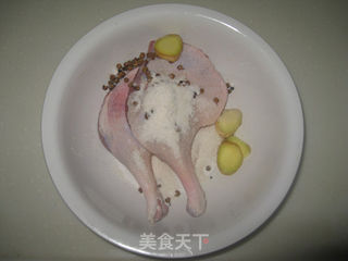 夏日里零油烟的肉菜——盐水鸭的做法步骤:3