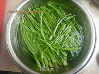 炝拌空心菜的做法步骤:4