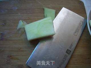 凉拌西瓜皮的做法步骤:2