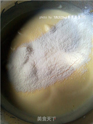 法式海绵蛋糕:花朵蛋糕的做法步骤:5