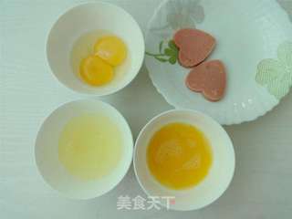 用食物来表达爱意——爱心吐司煎蛋的做法步骤:3