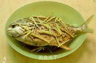 五香烤鲳鱼的做法步骤:5