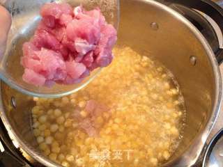 蛋花瘦肉玉米羹的做法步骤:5
