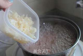 安神酸枣仁银耳糖水的做法步骤:6