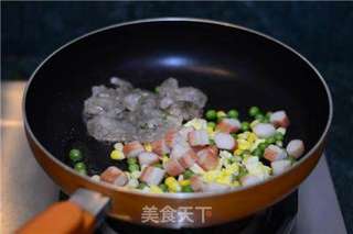 【海鲜菠萝饭】的做法步骤：5