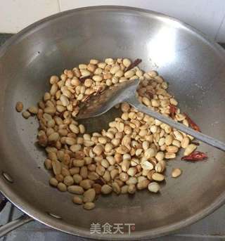 酒鬼花生的做法步骤:3