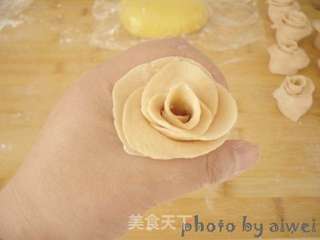 三色玫瑰花馒头的做法步骤:12