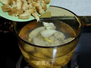 猴菇老鸡汤的做法步骤:8