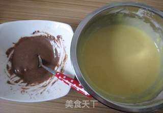 奶牛纹戚风蛋糕卷的做法步骤:6