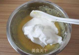 奶牛纹戚风蛋糕卷的做法步骤:12