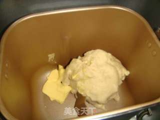 核桃餐包的做法步骤：4