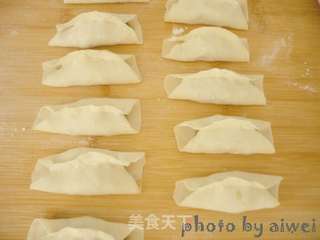 猪肉包菜锅贴的做法步骤:12