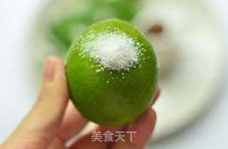 青柠薄荷冰饮的做法步骤:3