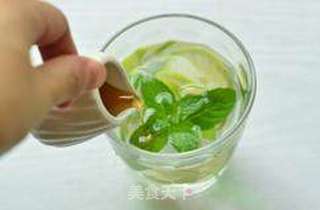 青柠薄荷冰饮的做法步骤:7