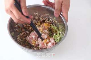 香菇芹香蒸丸子的做法步骤：4