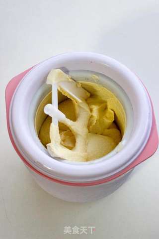【蜂蜜冰淇淋】夏日养颜美容的冰品的做法步骤:8