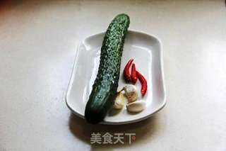 拍黄瓜的做法步骤：1