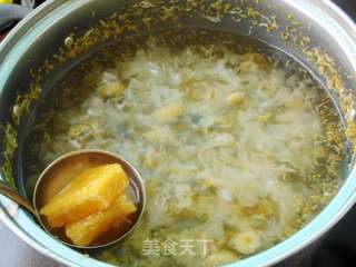 银耳菊花糖水的做法步骤:5
