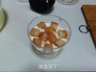 冰淇淋面包甜品杯的做法步骤:14