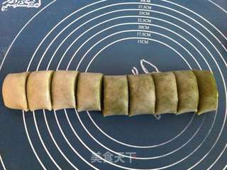 抹茶螺旋酥球的做法步骤:15