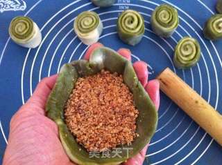 抹茶螺旋酥球的做法步骤:17