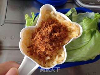 卡通肉松便当——萌化童心的饭团的做法步骤:4