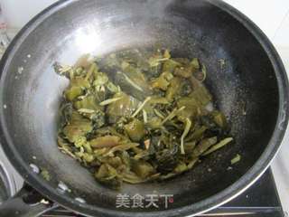 激起味蕾的酸辣开胃菜——泡椒酸菜鱼的做法步骤:4