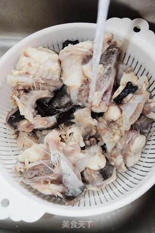 【安康鱼炖豆腐】--海里最丑的鱼的爱情故事的做法步骤:5