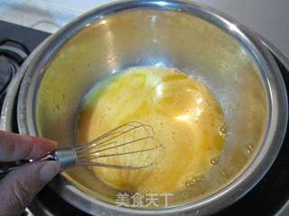 榴莲慕斯蛋糕的做法步骤:2