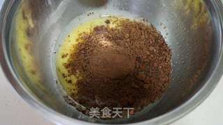 杏仁巧克力海绵蛋糕的做法步骤:4