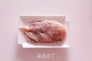鸡肉瘦身沙拉的做法步骤:2